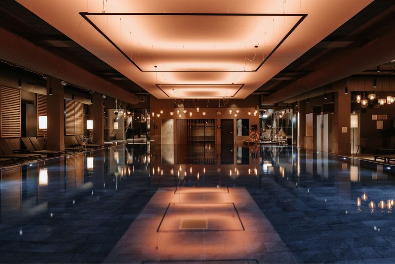 Modernes Hotel im Einklang mit der Natur